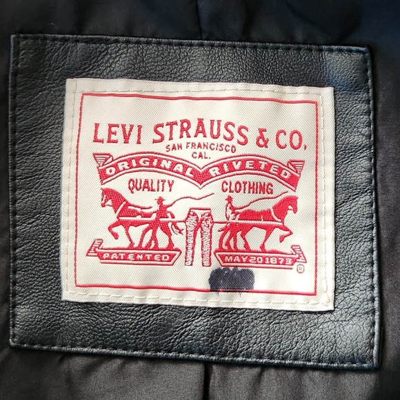 Levi Strauss Crop Top Biker Jacket Women's Small, Previously owned Faux Leather - Picture 16 of 16